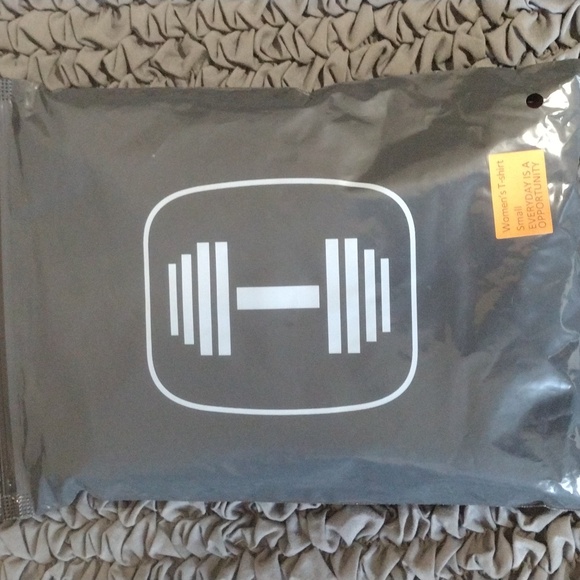 NWT The Lift Box Tee - Picture 7 of 7